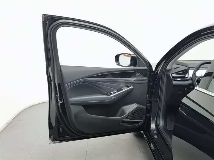 Фото 8 - Geely Preface L