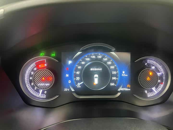 Фото 9 - Hyundai Santa Fe