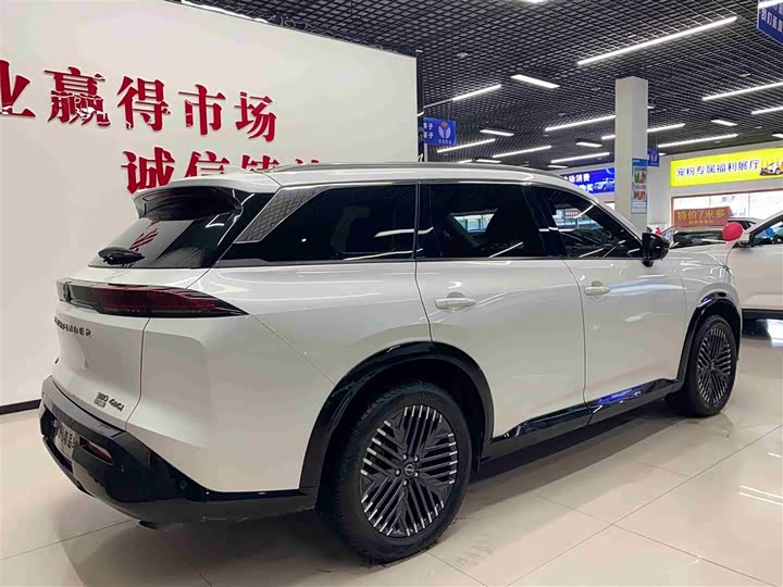 Фото 6 - Nissan Pathfinder