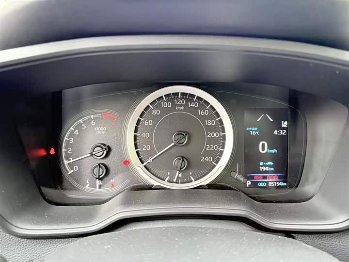 Фото 5 - Toyota Corolla