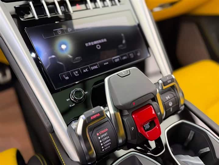 Фото 7 - Lamborghini Urus