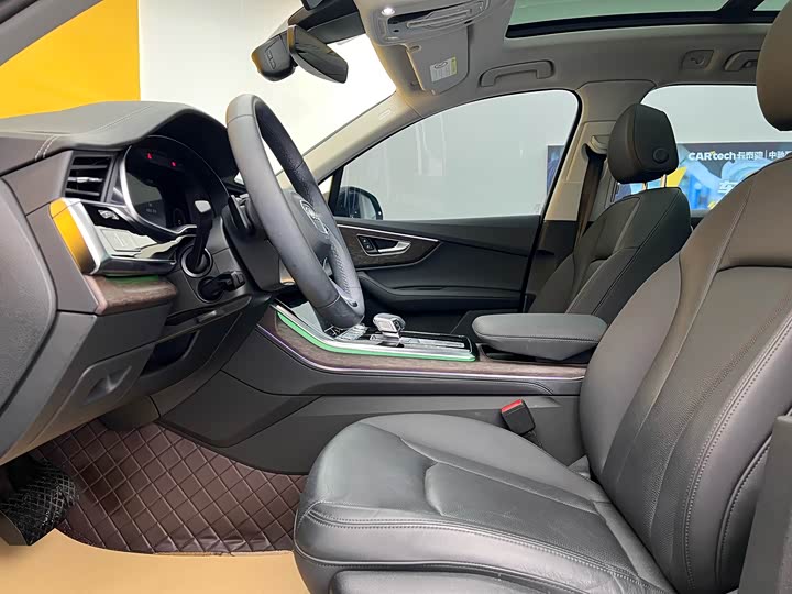 Фото 3 - Audi Q7