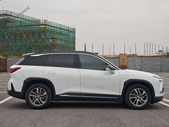 Фото 4 - Nio ES6