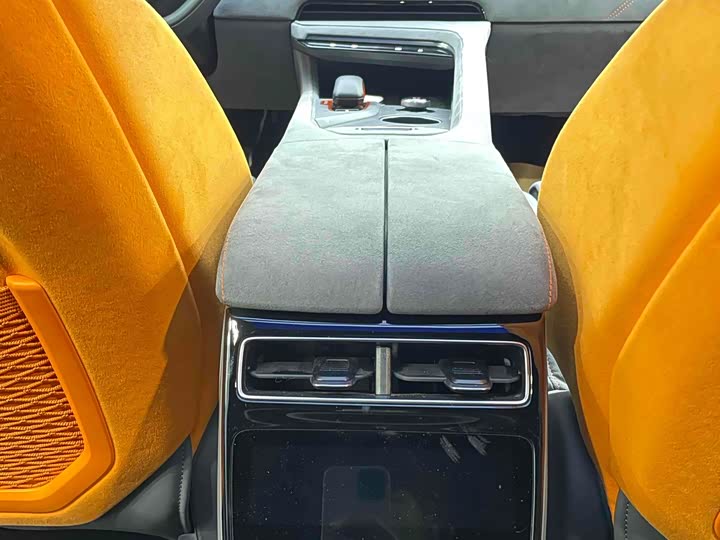 Фото 8 - Zeekr 001