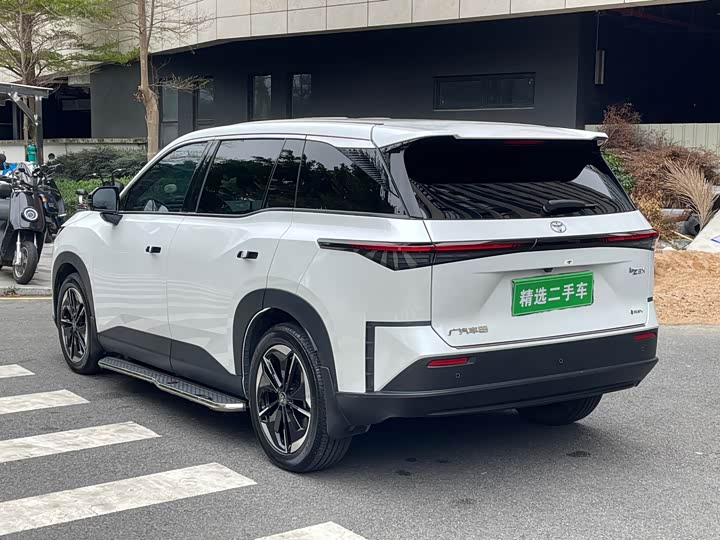 Фото 4 - Toyota bZ3X