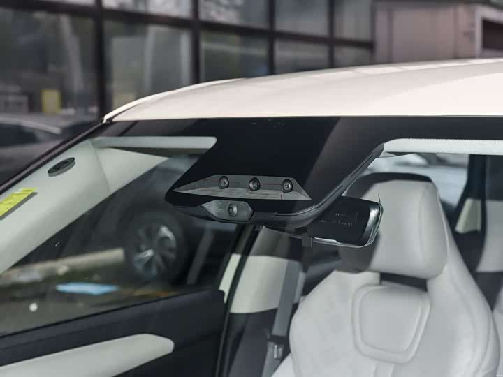 Фото 8 - BYD Yuan Up