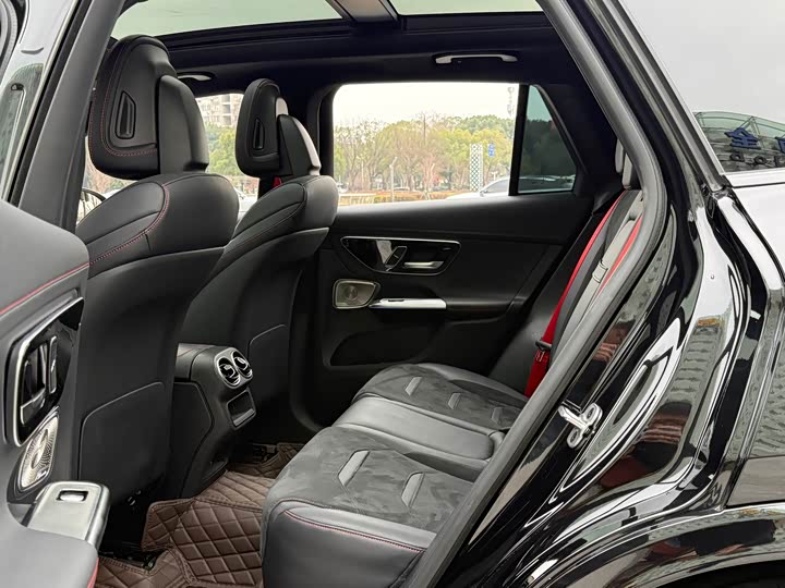 Фото 9 - Mercedes-Benz GLC-Class AMG