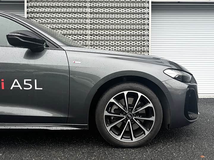 Фото 4 - Audi A5L Sportback