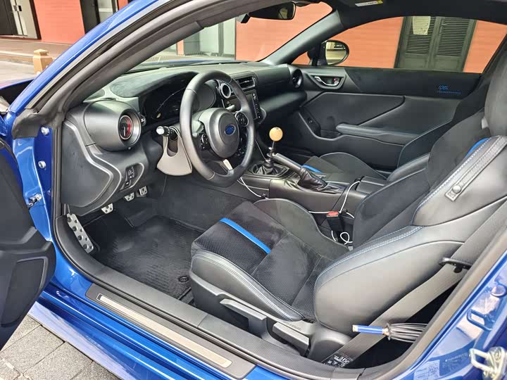 Фото 4 - Subaru BRZ