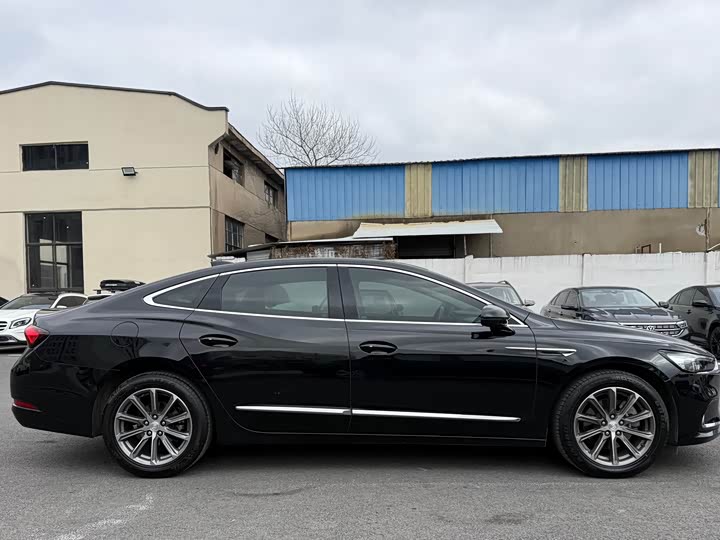 Фото 4 - Buick LaCrosse