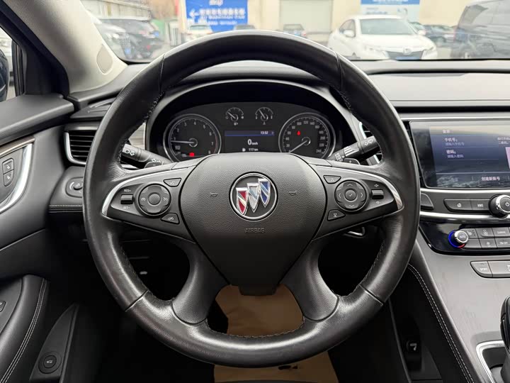 Фото 9 - Buick LaCrosse