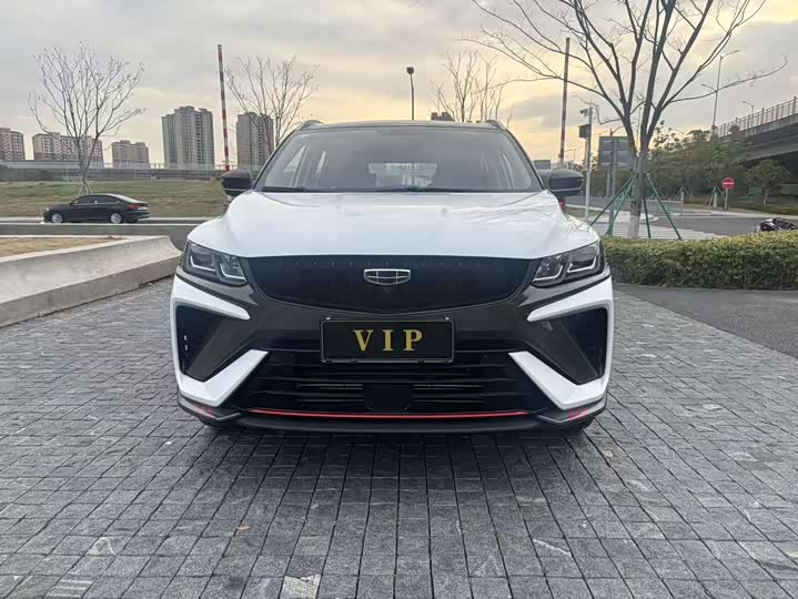 Фото 2 - Geely Coolray