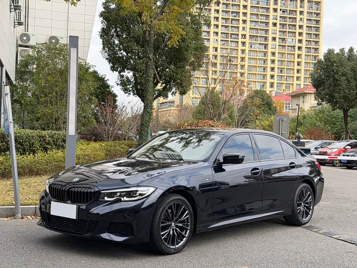 Фото 2 - BMW 3 Series