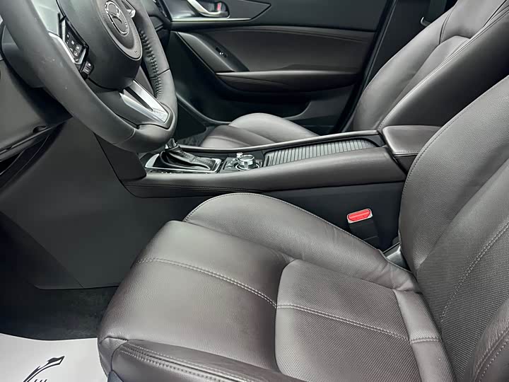 Фото 8 - Mazda CX-4