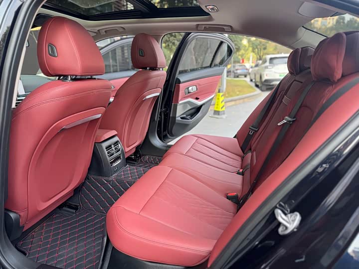 Фото 9 - BMW 3 Series