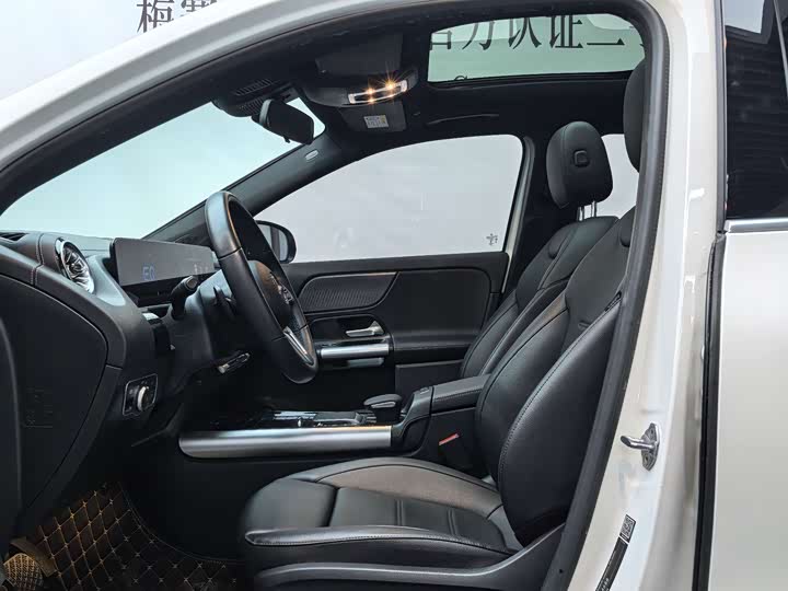 Фото 7 - Mercedes-Benz EQA