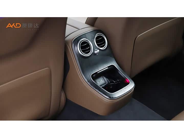 Фото 9 - Mercedes-Benz E-Class