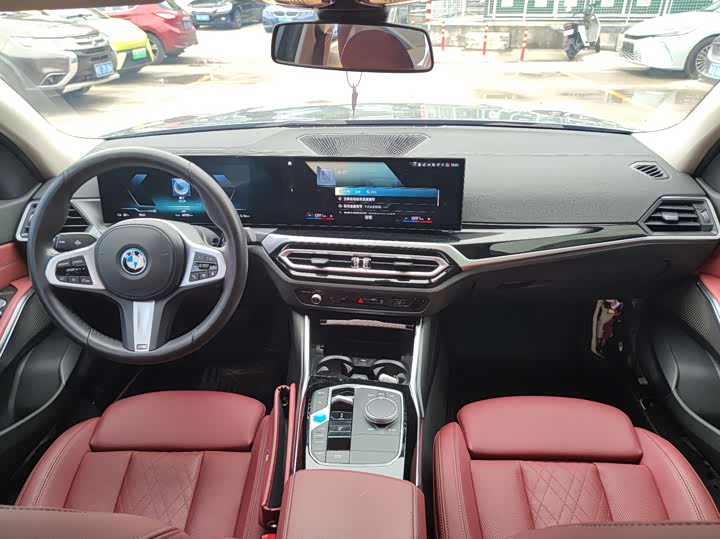 Фото 4 - BMW i3