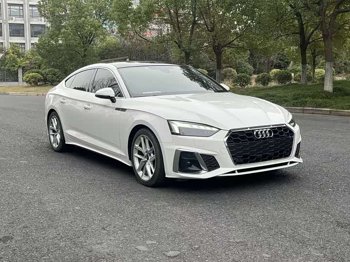 Фото 4 - Audi A5