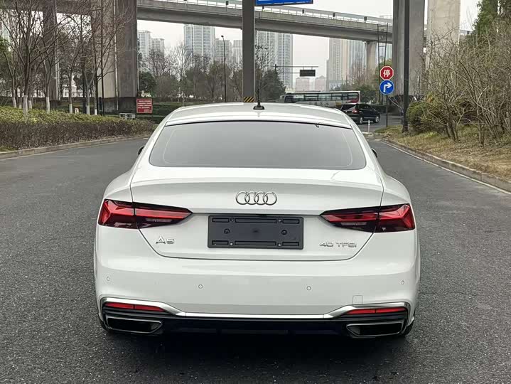 Фото 5 - Audi A5