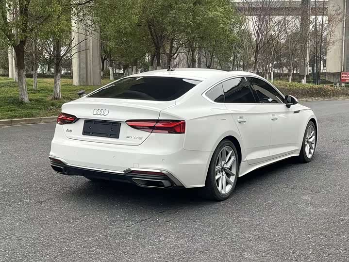Фото 6 - Audi A5