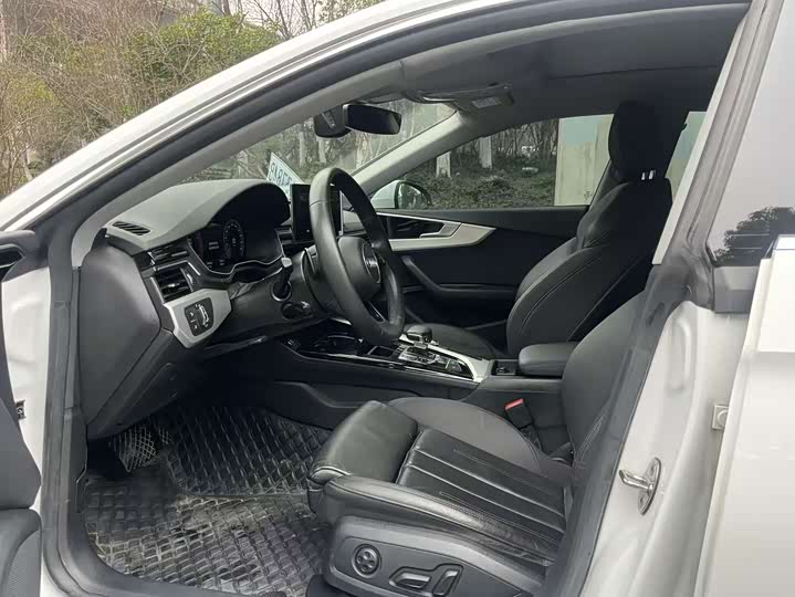 Фото 7 - Audi A5