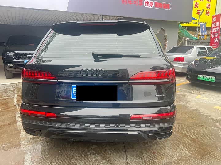 Фото 3 - Audi Q7