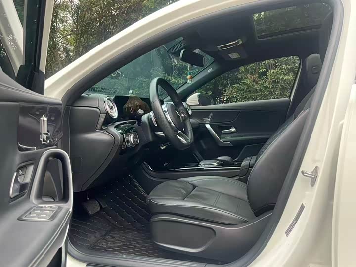 Фото 4 - Mercedes-Benz A-Class