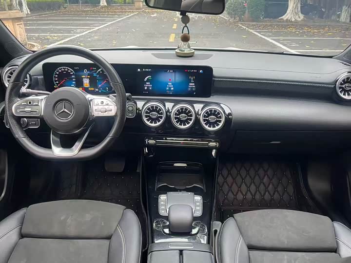 Фото 5 - Mercedes-Benz A-Class