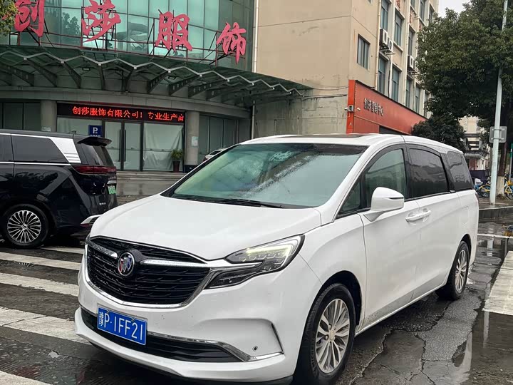 Photo 1 - Buick GL8 ES