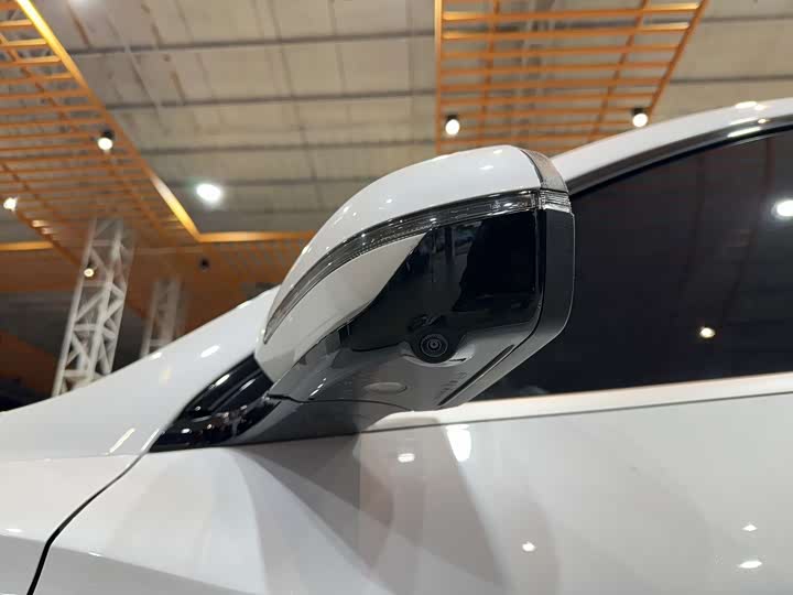 Photo 5 - BYD Song Pro Hybrid