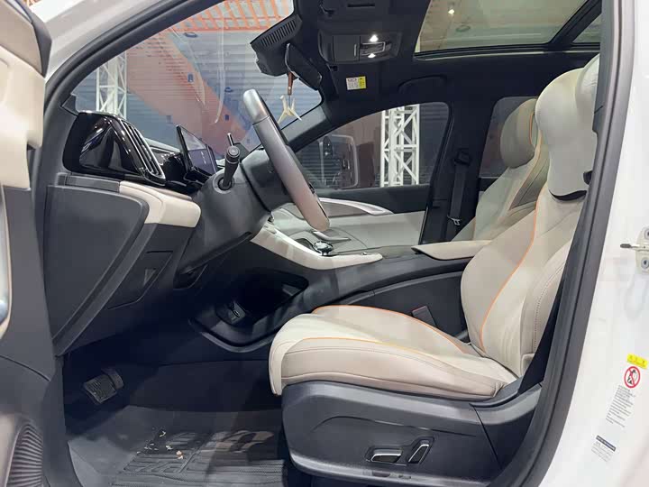 Photo 7 - BYD Song Pro Hybrid