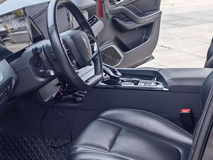 Фото 8 - Bestune B70