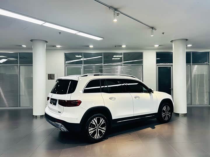 Фото 4 - Mercedes-Benz GLB-Class