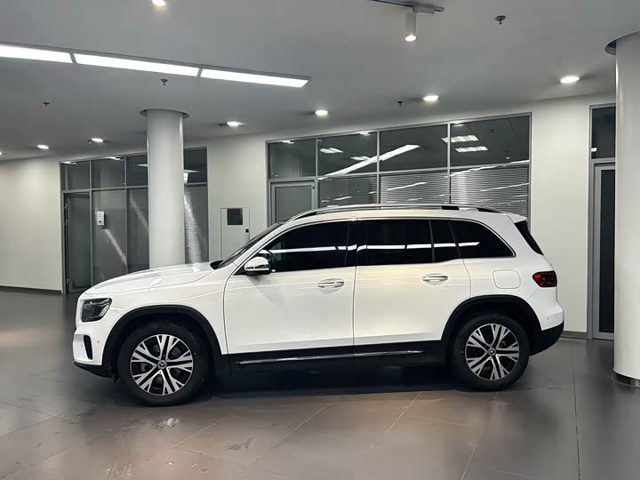 Фото 7 - Mercedes-Benz GLB-Class