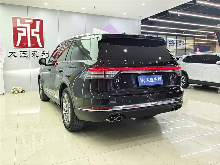 Фото 4 - Lincoln Aviator