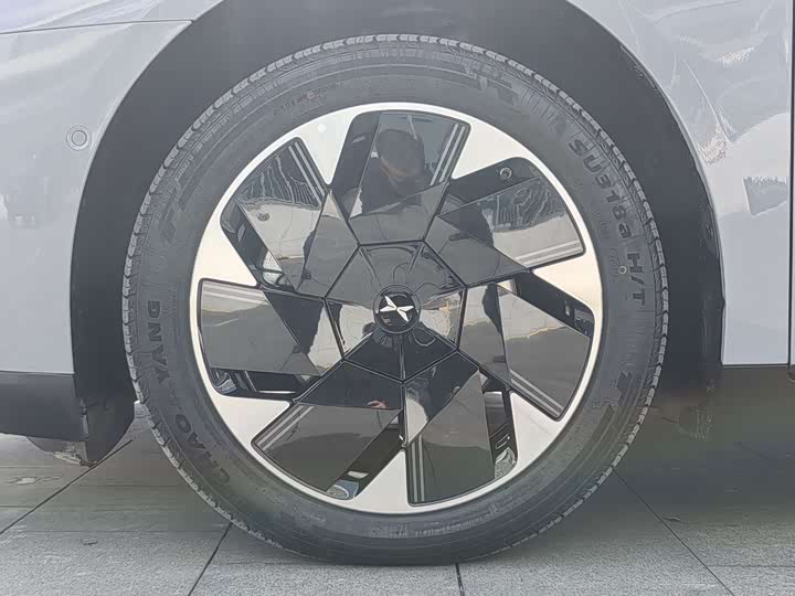 Фото 8 - XPeng Mona M03