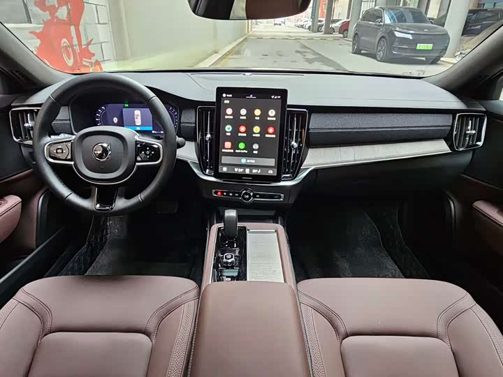 Фото 8 - Volvo S90