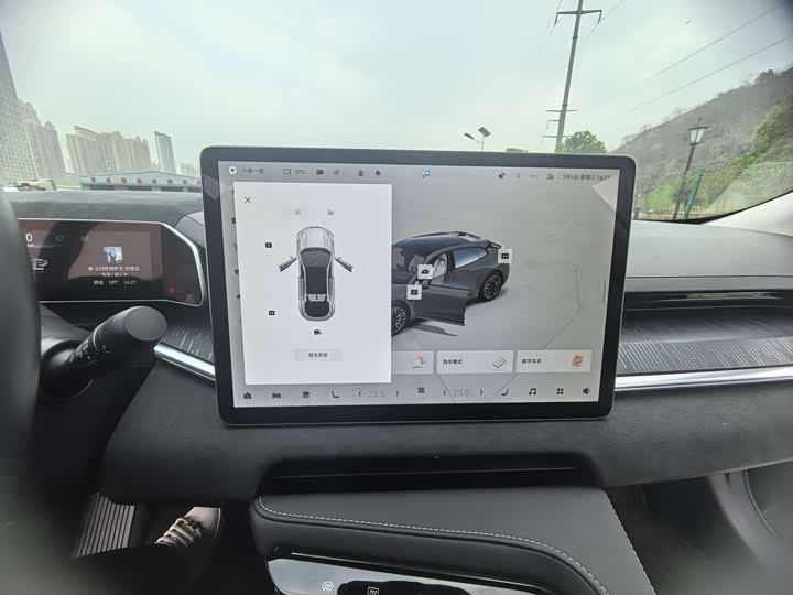 Фото 7 - Zeekr 001