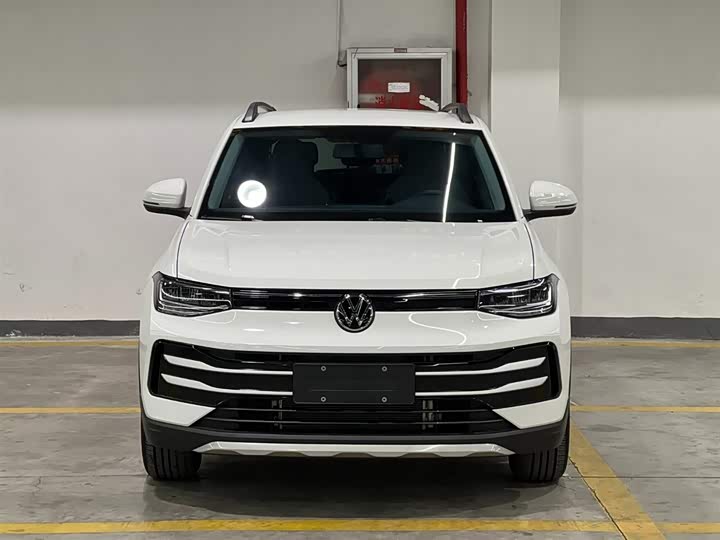 Фото 2 - Volkswagen Tharu