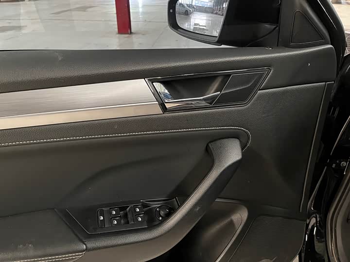 Фото 6 - Skoda Superb