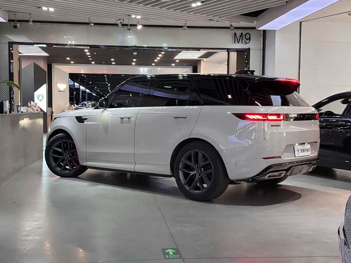 Photo 4 - Land Rover Range Rover Sport