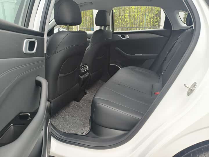 Photo 6 - Geely Galaxy Starshine 6