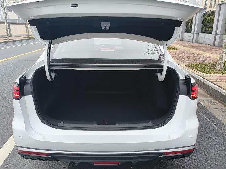 Photo 9 - Geely Galaxy Starshine 6