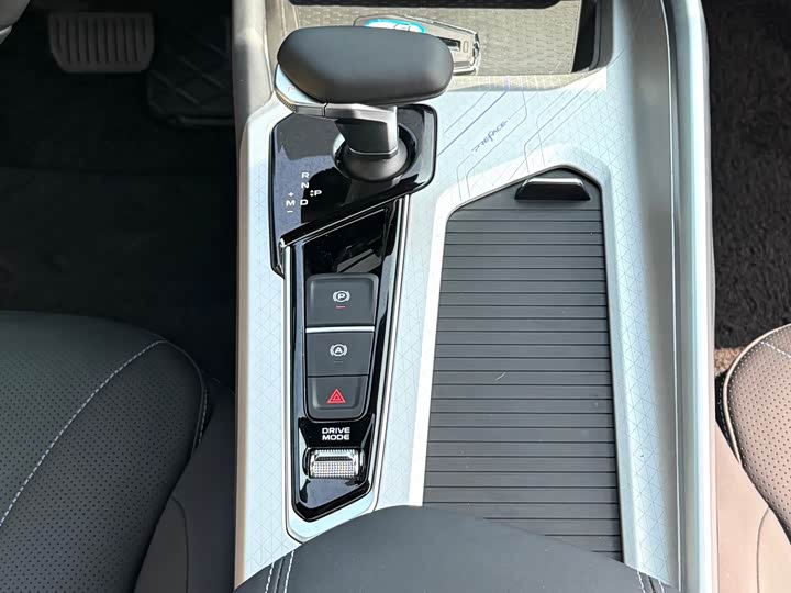 Фото 6 - Geely Preface