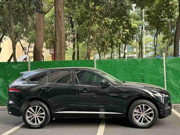 Фото 4 - Jaguar F-Pace