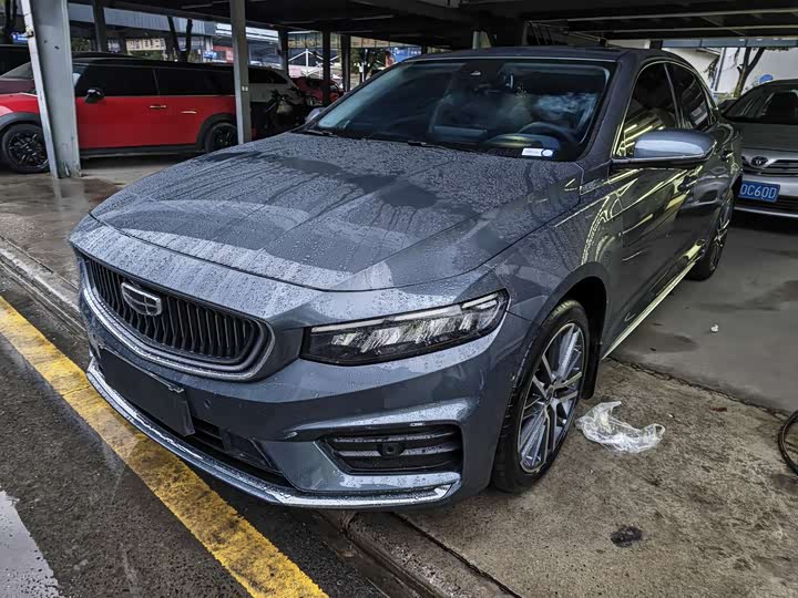 Фото 1 - Geely Preface