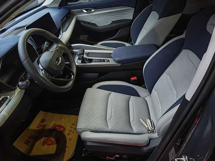 Фото 4 - Geely Preface