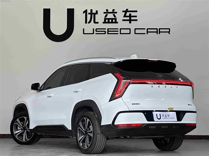 Фото 7 - Geely Atlas L