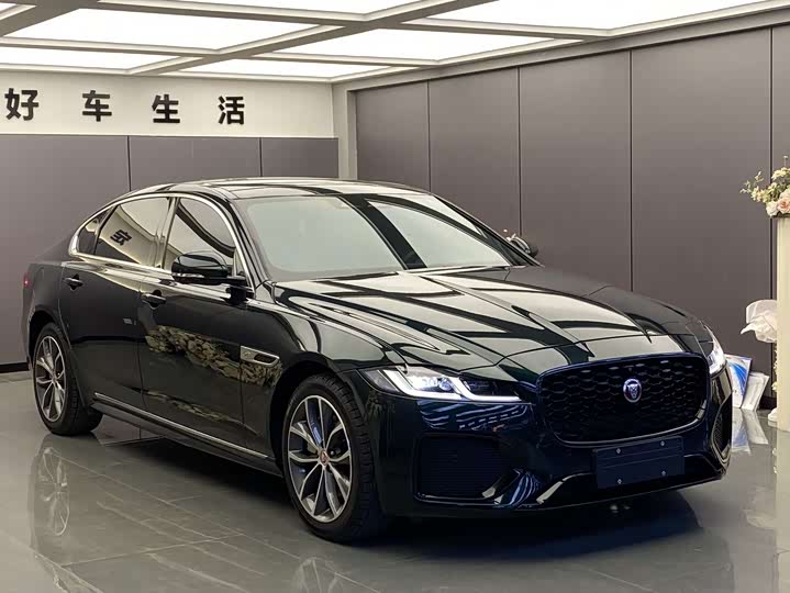 Фото 3 - Jaguar XF L